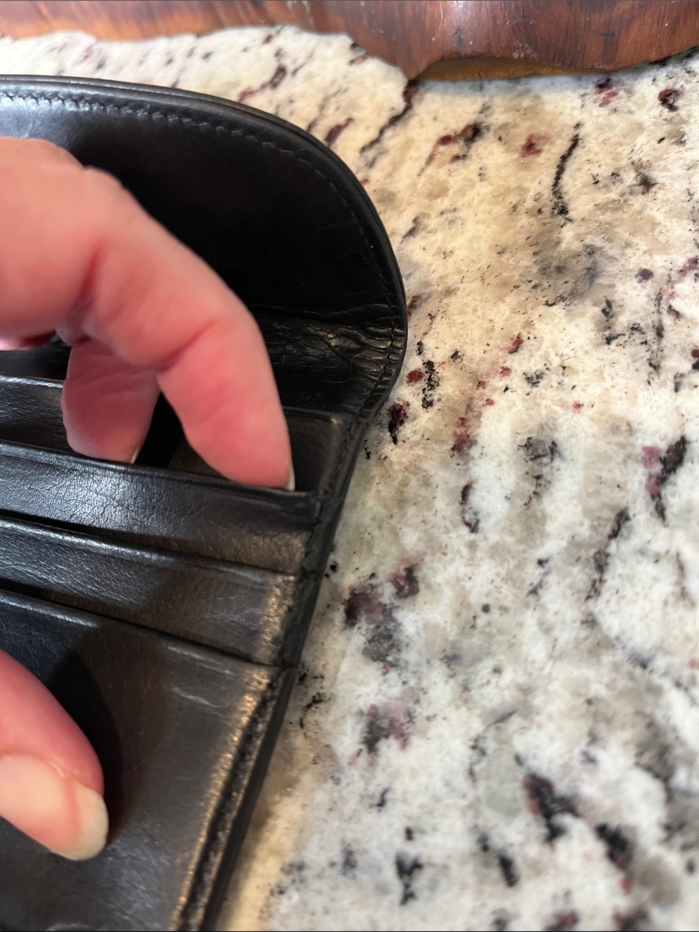 90’s Vintage Coach Black Leather Envelope Wallet - Picture 7 of 10